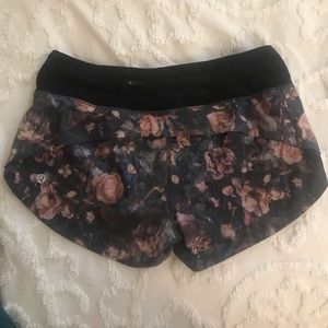 Lululemon Speed Short 2.5”